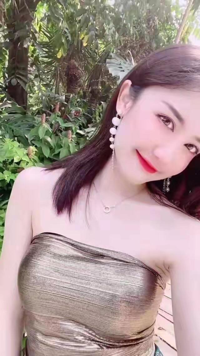 小极品尤物雪儿，我不间歇连搞了她两次 第2张
